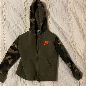 Nike sweatshirt